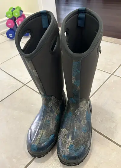 BOGS Womens Classic Rosey Tall Snow Boot, View more