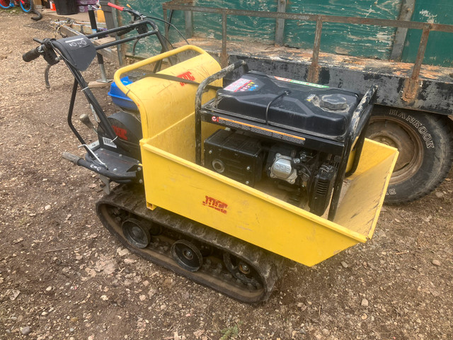 Gas powered wheelbarrow in Power Tools in Quesnel