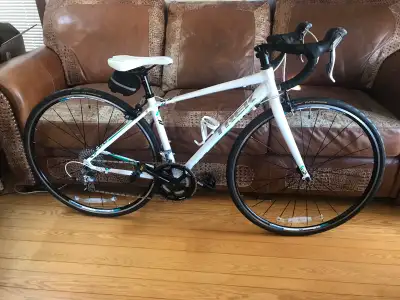 44cm Ex Small Trek Lexa Sl Full Tiagra 10spd Protuned Nada Sc, View more
