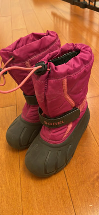 Like new Sorel Girls Snow Boots 13