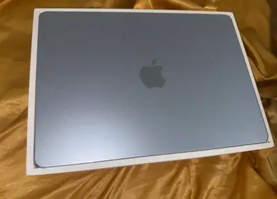 MacBook air m4 256gb, View more