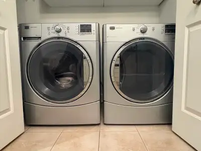 Laveuse Sécheuse Maytag 2000 Series Washer Dryer, View more