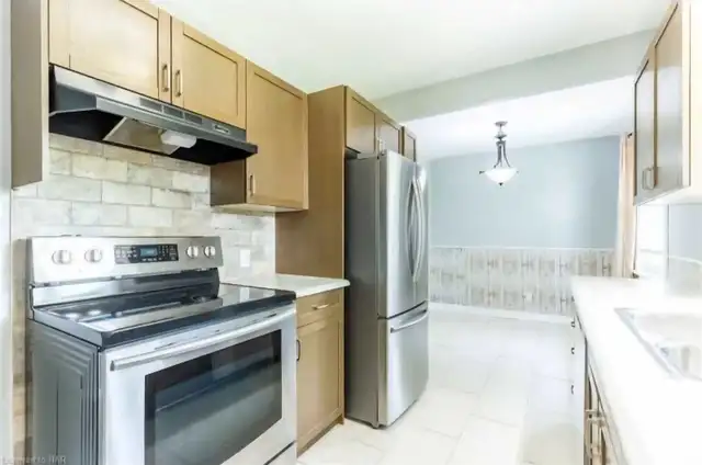 3 Bed 1 bad upper unit for rent63735892068097122