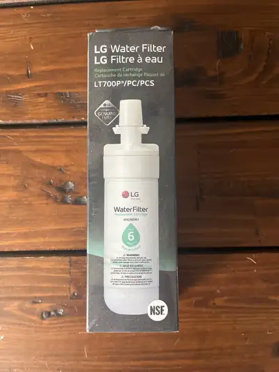 Keep your fridge in top condition with this new LG LT700P refrigerator water filter, ensuring your w...