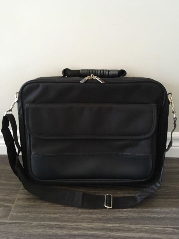 15" Laptop Bag - Black in Laptop Accessories in Kingston