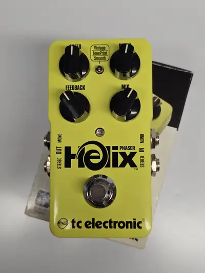 tc electronic Helix Phaser. Excellente condition. Comprend la boîte d’origine. La pédale a été inspe...