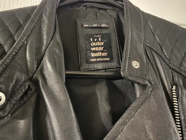 Zara faux Leather Jacket in Women's - Tops & Outerwear in Markham / York Region - Image 4