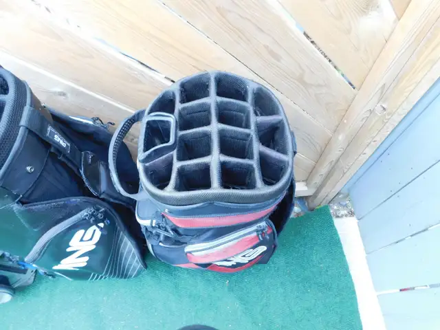 4 x PING CART GOLF BAGS FOR SALE in Golf in Chatham-Kent - Image 6