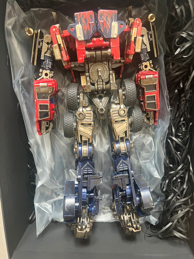 Transformers: Weijiang M01 Optimus Prime battle damaged ver. in Toys & Games in Markham / York Region - Image 4