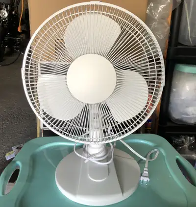 VENTILATEUR DE TABLE / DESK FAN, View more
