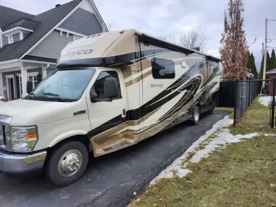 Jayco Melbourne 29D Moteur Ford 6.8L - V10 31.6 pied total 3 Slide out (Tous avec auvent) Auvent Éle...