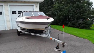 Nordic 1810 Bowrider lightly used with 75 HP Mercury outboard, recently refurbished with new carbure...