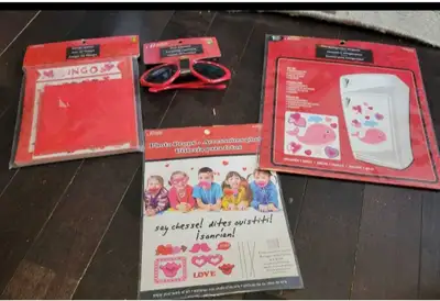 Valentine's day lot (new in package), View more