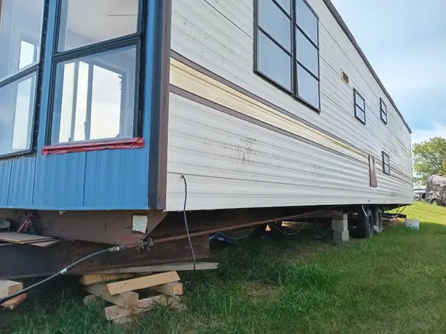 36'x12 trailer in Other in Kawartha Lakes - Image 3