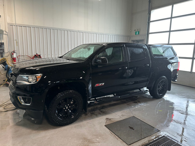 LOW KMS!!!! Chevrolet Colorado Z71 in Cars & Trucks in Calgary - Image 2