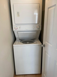 27” Washer and dryer excellent working condition 