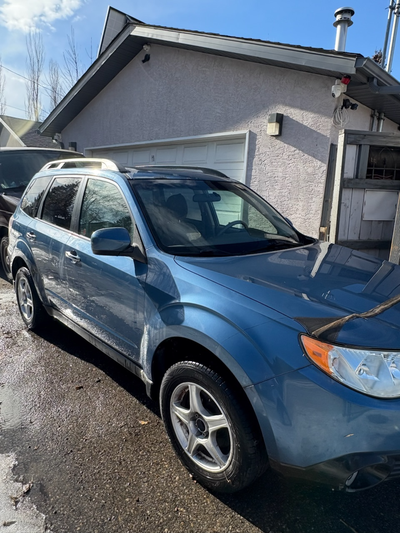 Mechanic Special! The car is drivable but has some body damage. Known issues: Power steering pump ho...