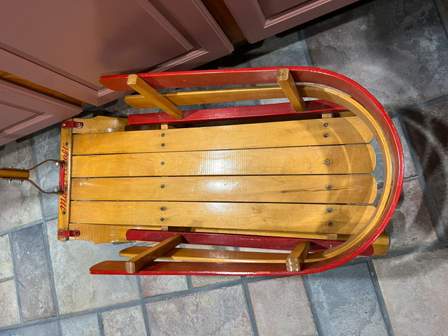 Wooden sleigh for sale  in Strollers, Carriers & Car Seats in Oshawa / Durham Region - Image 3