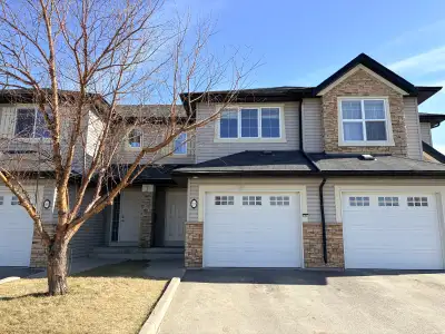 3 bedrooom townhouse rent in Stonebridge immediately or from Jun 1 - Stonbridge Mirabella modern sty...
