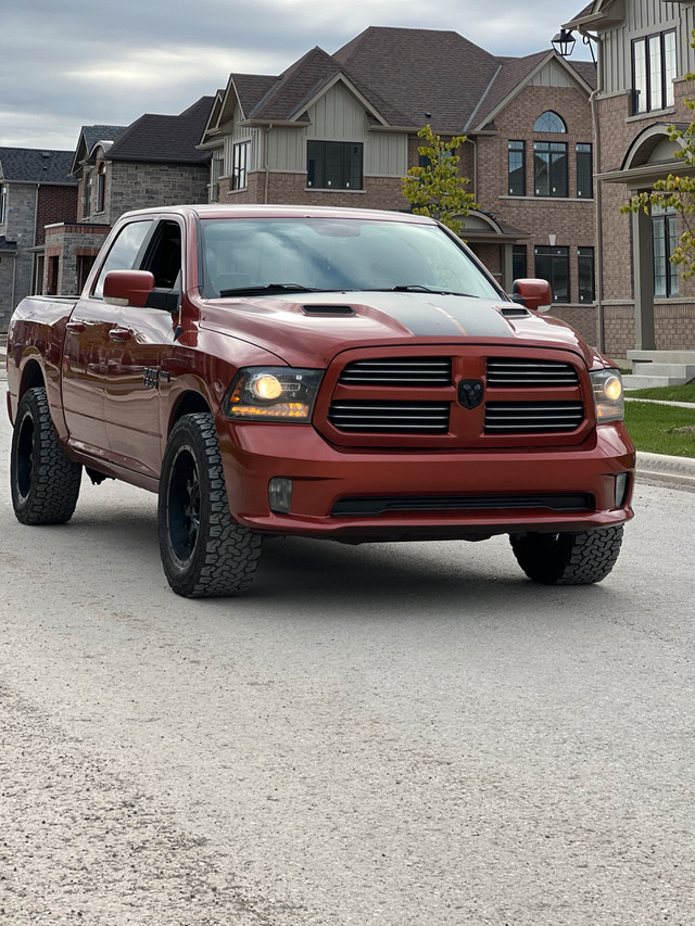 2017 Dodge ram 1500 in Cars & Trucks in Oakville / Halton Region