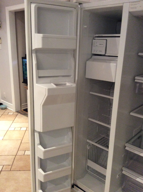 Shelfs only for Kenmore 36" fridge dans Réfrigérateurs  à Ville de Montréal - Image 2