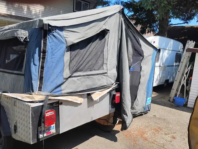 Bush Ranger Adventure Trailer in Travel Trailers & Campers in Comox / Courtenay / Cumberland - Image 4