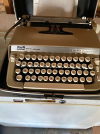  Antique typewriter 