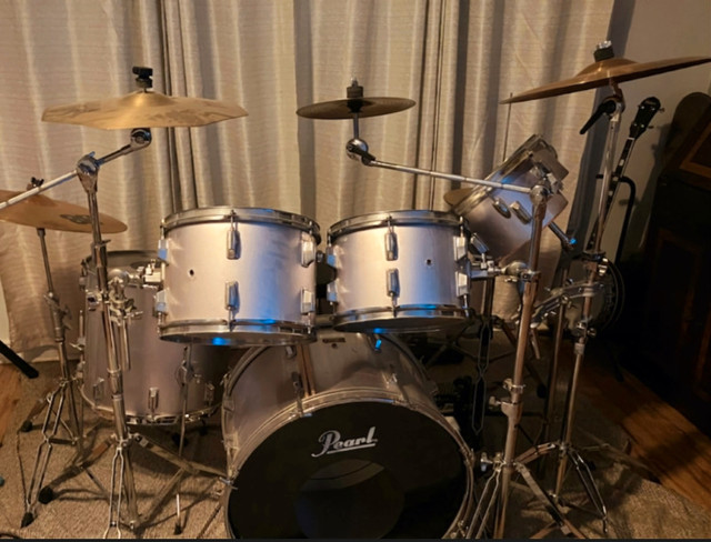 Pearl 7 piece tour custom kit  in Drums & Percussion in Kawartha Lakes