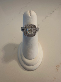 Stunning 2.20 TCW Vera Wang Engagement Ring