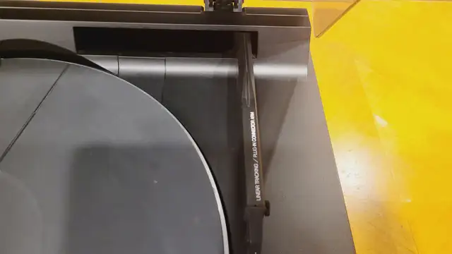 Vintage Nikko NP-750 Direct Drive linear tracking Turntable in Stereo Systems & Home Theatre in Mississauga / Peel Region - Image 5