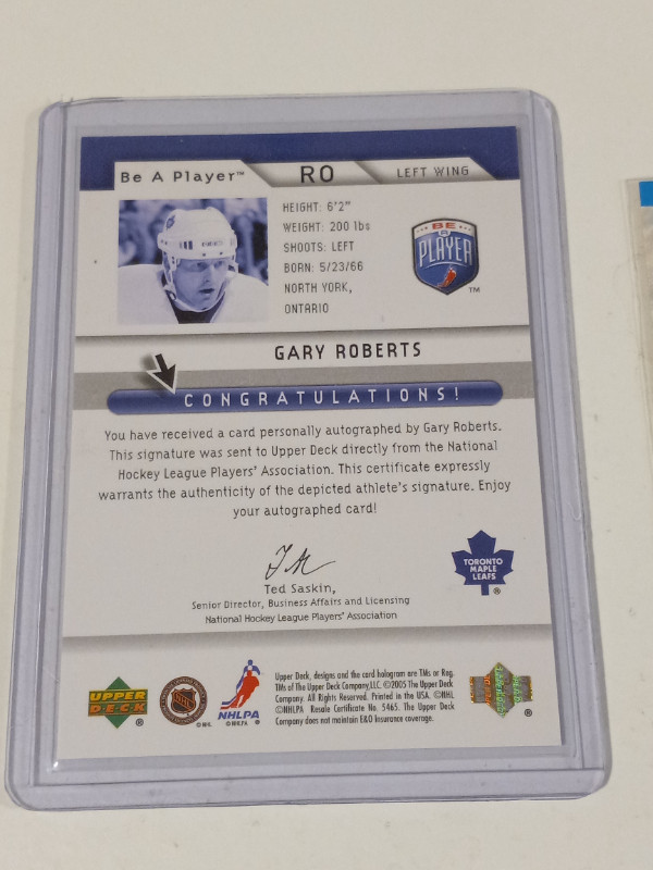 Toronto Maple Leafs Gary Roberts Autograph Be a Player,2 RCs MT in Arts & Collectibles in Trenton - Image 3