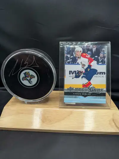 auto puck ,card Aaron ekblad, View more