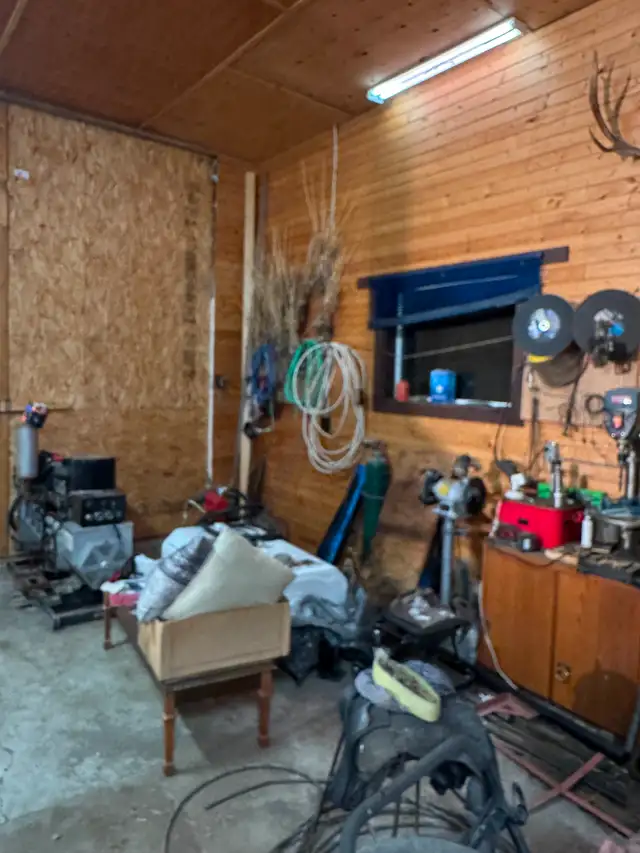 Burns Lake Acreage - 3170 sq. ft. homestead on 5.92 acres in Houses for Sale in Burns Lake - Image 27
