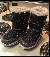 Girls Black Winter Boots sz 9 $10