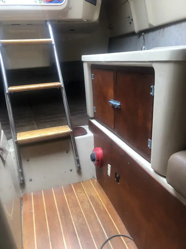 MacGregor 26M 2008 Sailboat in Sailboats in City of Montréal - Image 5