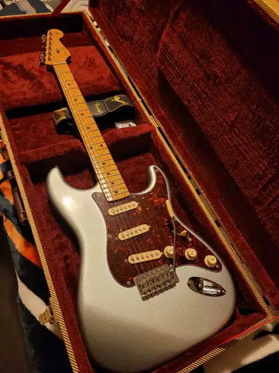 2024 Fender Classic 57 Stratocaster Tweed CaseIce Blue, View more