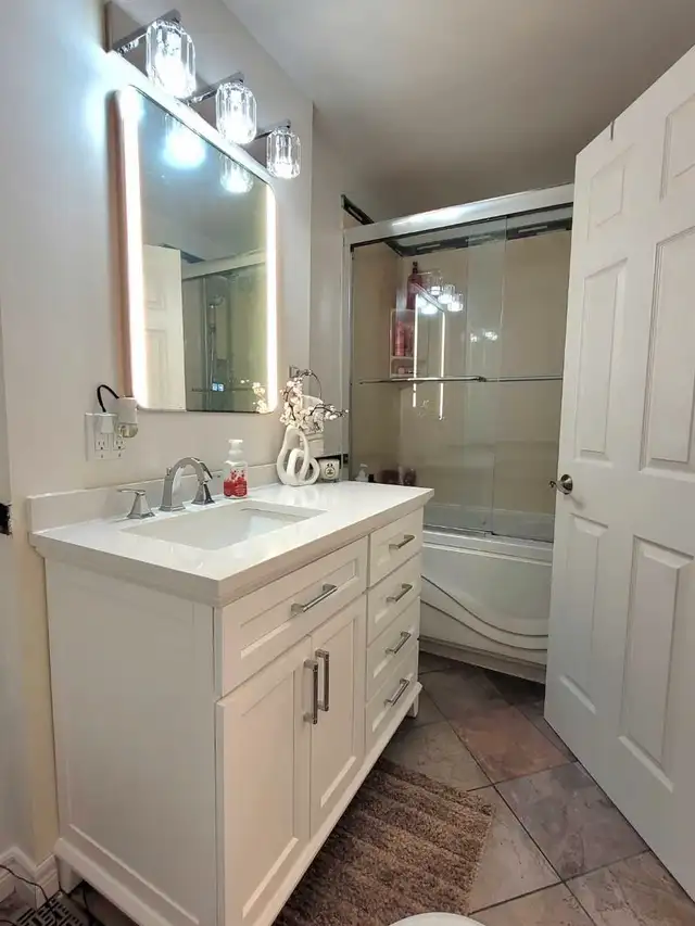 furnished room for rent in Room Rentals & Roommates in Kitchener / Waterloo - Image 8