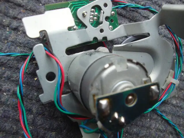 petits moteurs électriques 2$ in Other Business & Industrial in Longueuil / South Shore - Image 5