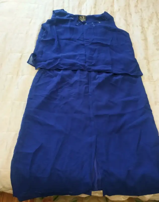 skirt & top set (Size 22)