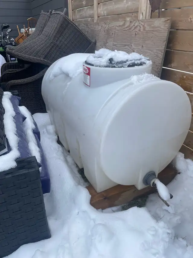 Water Tank64840234328194120