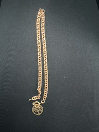 19ct gold bracelet with tree pendant 