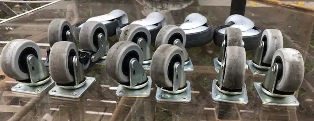 caster wheels in Hutches & Display Cabinets in Winnipeg - Image 3