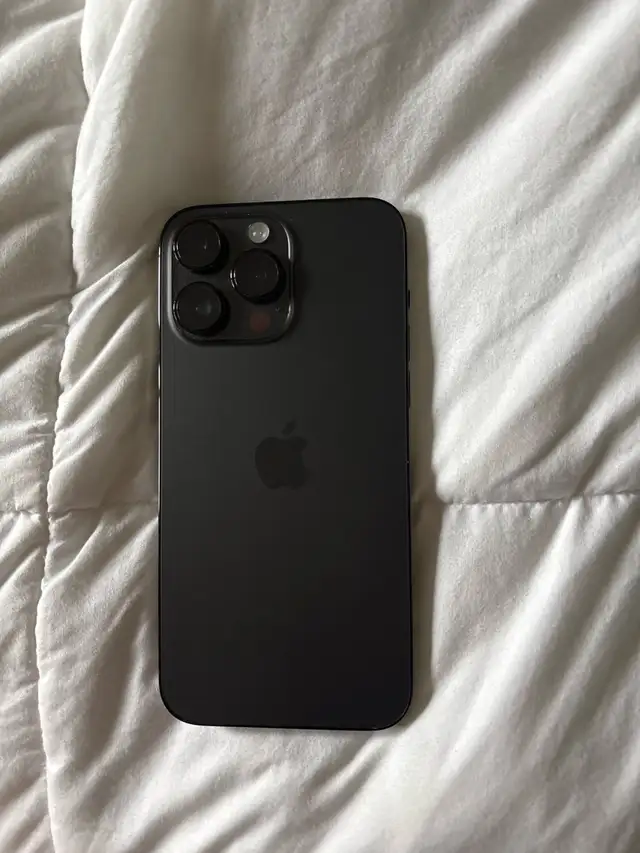 iPhone 14 Pro Max in Cell Phones in Gatineau - Image 2