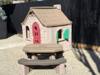 STEP 2 STORYBOOK COTTAGE PLAYHOUSE/ PICNIC TABLE