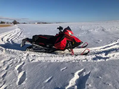2022 Polaris XCR 850. 7S Display, 1.25 ice ripper track. 3400 mi.