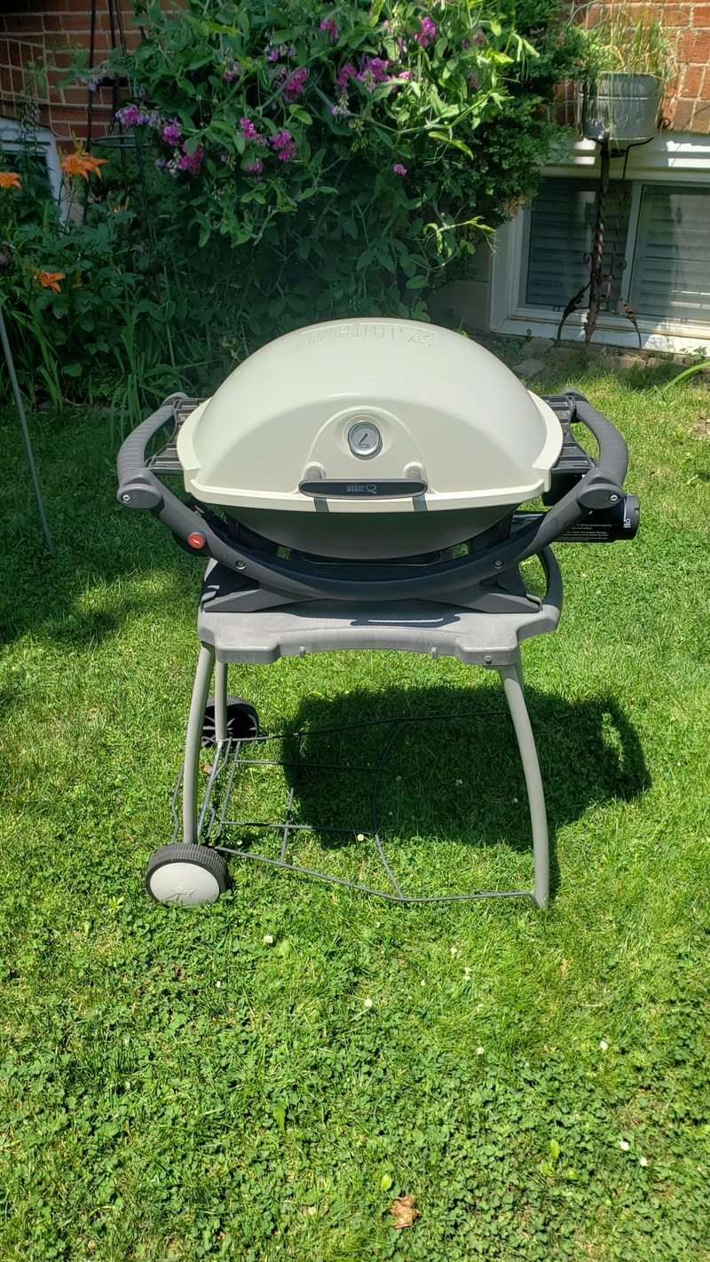 er Q Propane BBQ with Cart Excellent Condition! BBQs & Outdoor Cooking City of Toronto