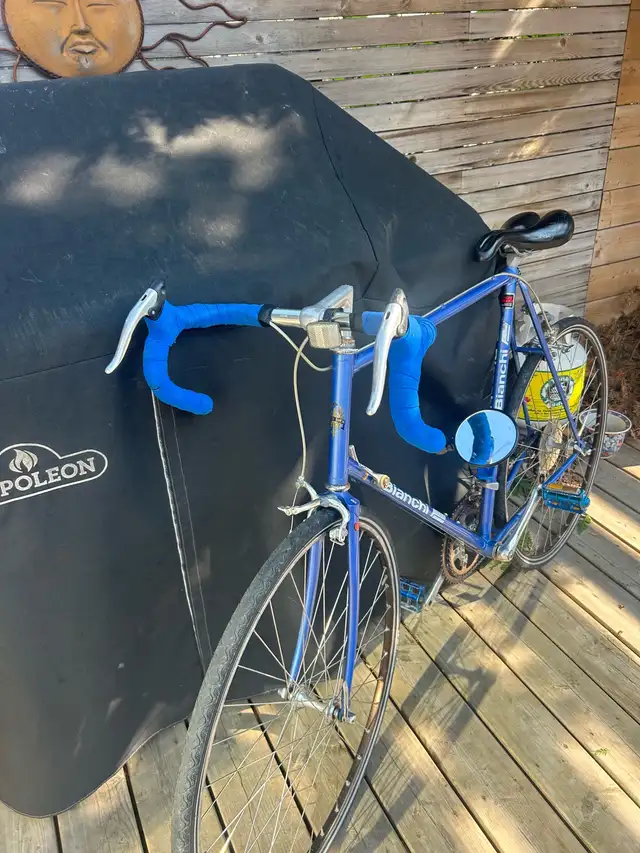 Bianchi Sport 1986 in Road in City of Toronto - Image 7