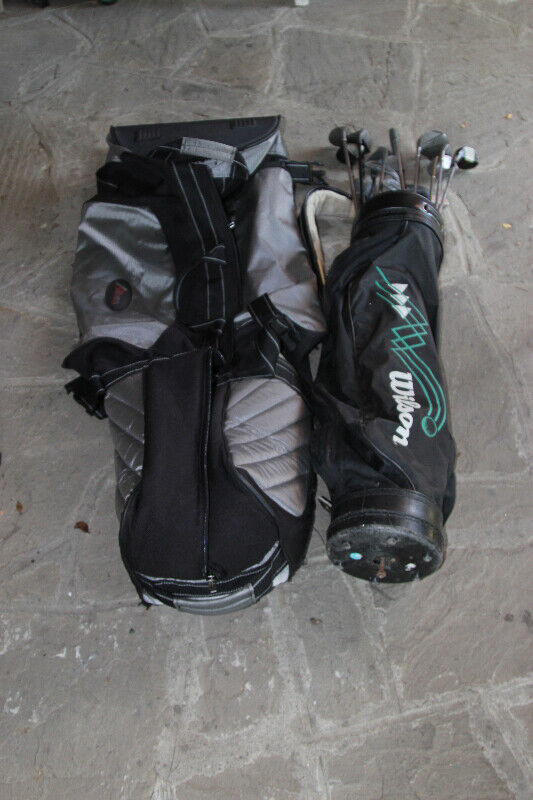Golf 2 sets 19 Clubs   2 bags and golf balls in Golf in City of Toronto - Image 2