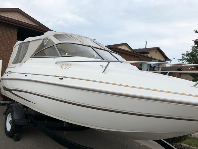 2003 21ft Glastron Cuddy in Powerboats & Motorboats in Hamilton - Image 4