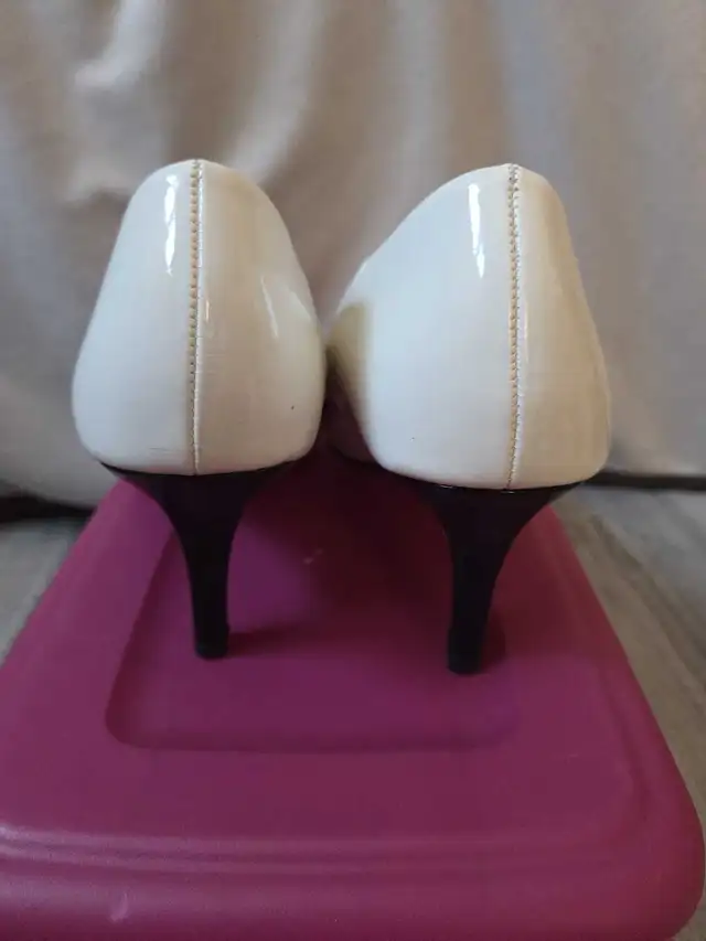 Patented Leather Off White & Black High Heels in Women's - Shoes in Edmonton - Image 4